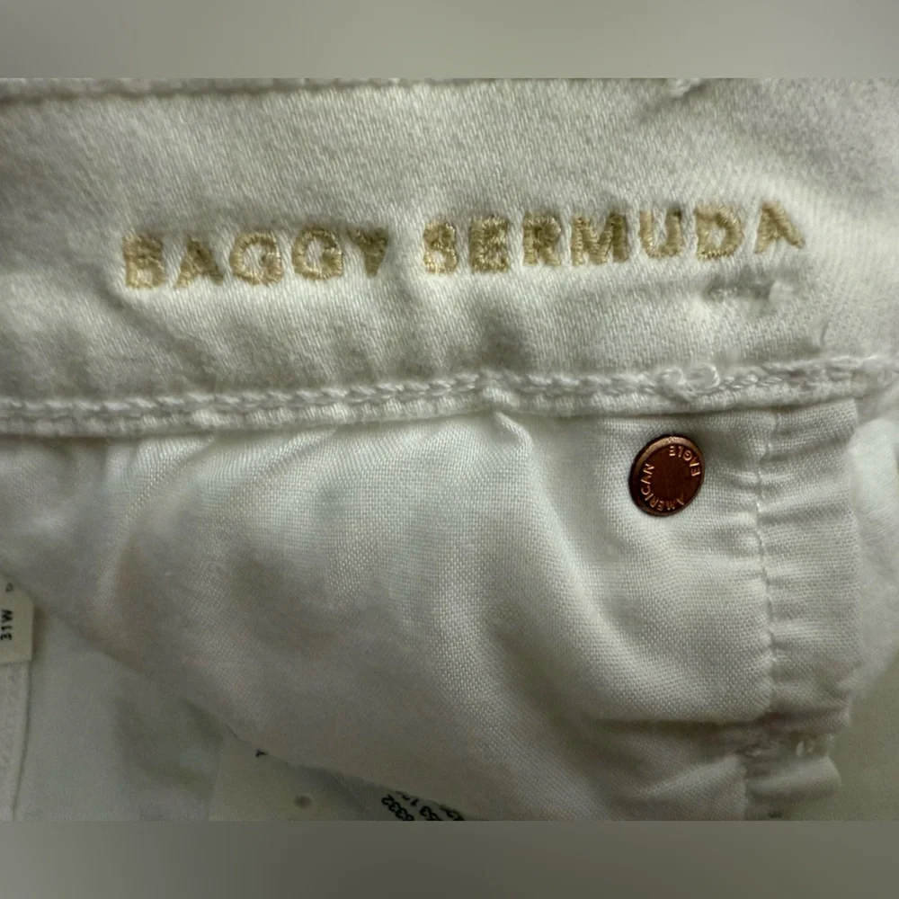 American Eagle Dreamy Drape Baggy Bermuda‎ Shorts, White, size 12